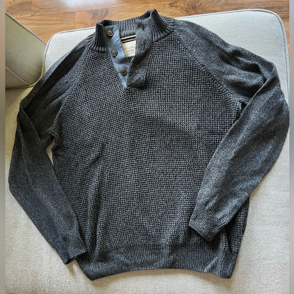 Men's Charcoal Gray Sweater